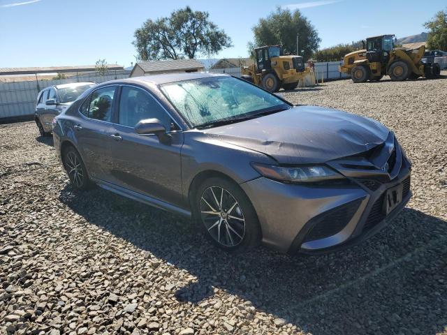 4T1G11AK0NU697473 - 2022 TOYOTA CAMRY SE 灰色 照片 4