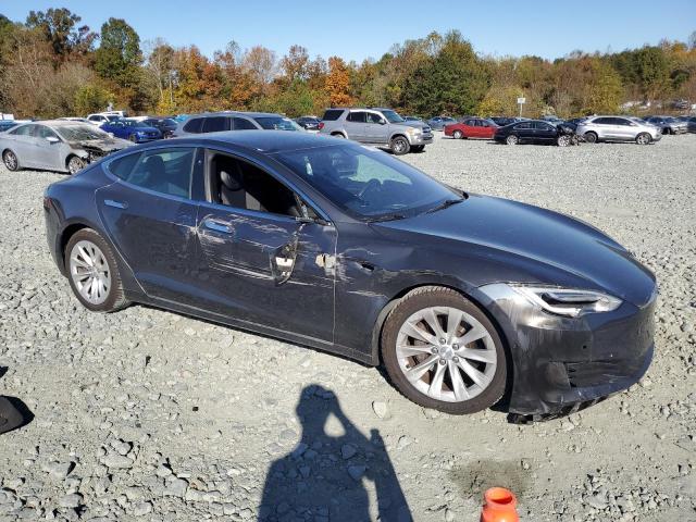 5YJSA1E2XHF211354 - 2017 TESLA MODEL S GRAY photo 4