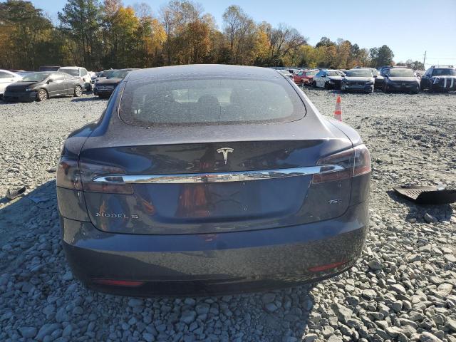 5YJSA1E2XHF211354 - 2017 TESLA MODEL S GRAY photo 6