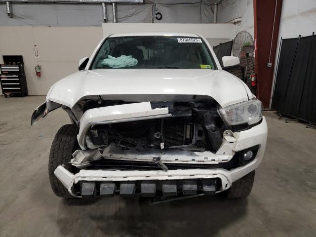 3TMCZ5AN6MM418057 - 2021 TOYOTA TACOMA DOUBLE CAB WHITE photo 5