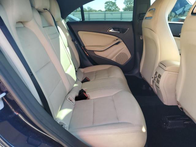 WDDSJ4EBXJN535399 - 2018 MERCEDES-BENZ CLA 250 Blau Foto 10