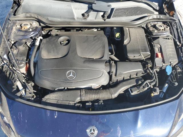 WDDSJ4EBXJN535399 - 2018 MERCEDES-BENZ CLA 250 Blau Foto 11