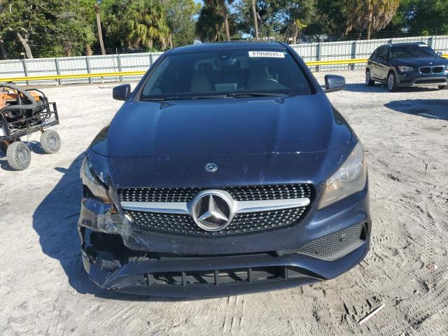 WDDSJ4EBXJN535399 - 2018 MERCEDES-BENZ CLA 250 Blau Foto 5
