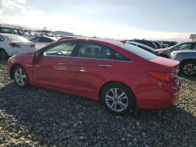 5NPEC4AC7BH175042 - 2011 HYUNDAI SONATA SE RED photo 2