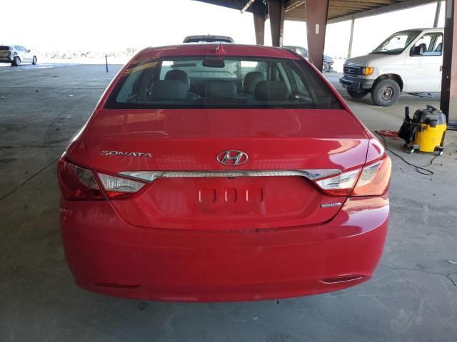 5NPEC4AC7BH175042 - 2011 HYUNDAI SONATA SE RED photo 6