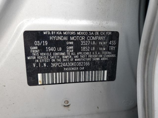 3KPC24A30KE082166 - 2019 HYUNDAI ACCENT SE Srebrny zdjęcie 12