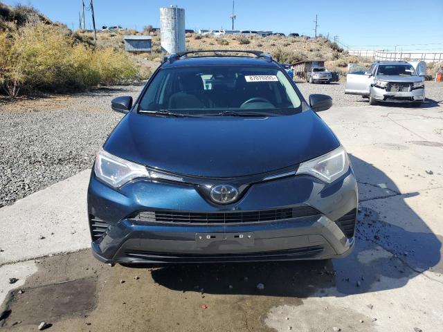 2T3BFREV0HW541525 - 2017 TOYOTA RAV4 LE 蓝色 照片 5