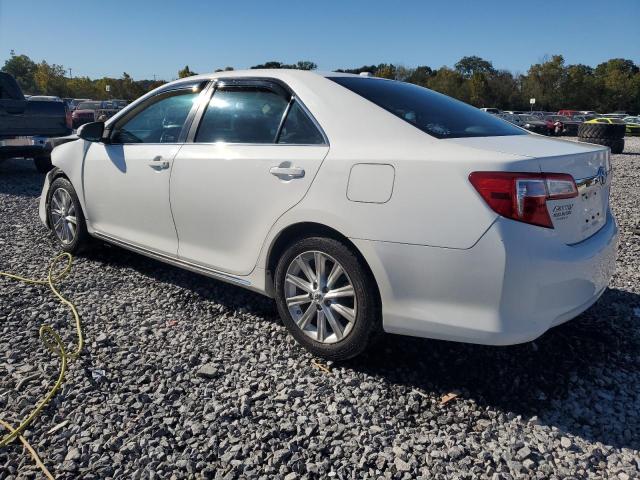 4T1BF1FK4CU562725 - 2012 TOYOTA CAMRY BASE WHITE photo 2