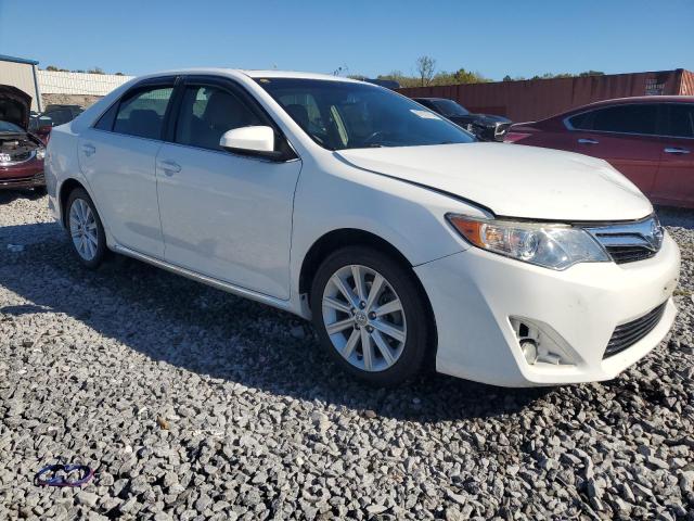 4T1BF1FK4CU562725 - 2012 TOYOTA CAMRY BASE WHITE photo 4