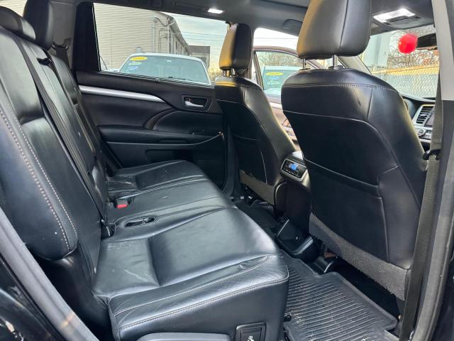 5TDJKRFHXFS115663 - 2015 TOYOTA HIGHLANDER XLE GRAY photo 6