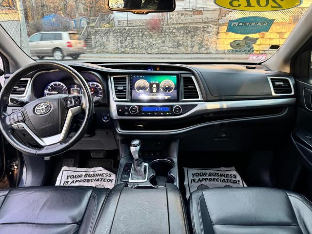 5TDJKRFHXFS115663 - 2015 TOYOTA HIGHLANDER XLE GRAY photo 9