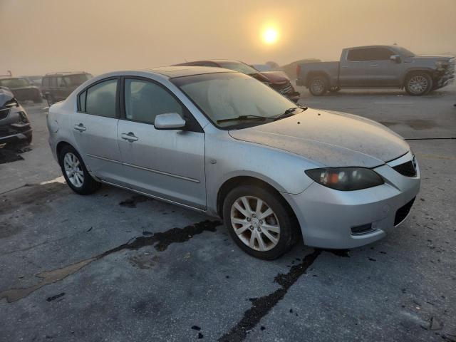 JM1BK12F181871828 - 2008 MAZDA 3 I SILVER photo 4