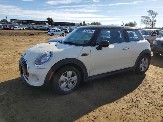 WMWXP5C39H2G60633 - 2017 MINI COOPER WHITE photo 1
