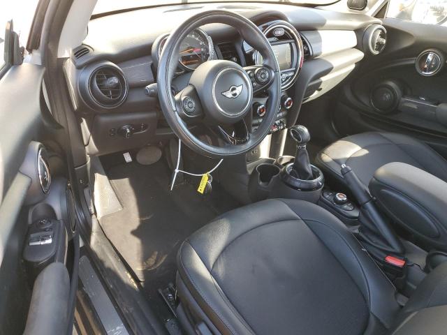 WMWXP5C39H2G60633 - 2017 MINI COOPER WHITE photo 8
