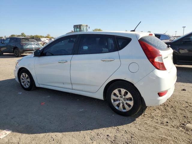 KMHCT5AE4FU230472 - 2015 HYUNDAI ACCENT GS 白色 照片 2