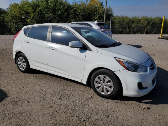 KMHCT5AE4FU230472 - 2015 HYUNDAI ACCENT GS 白色 照片 4