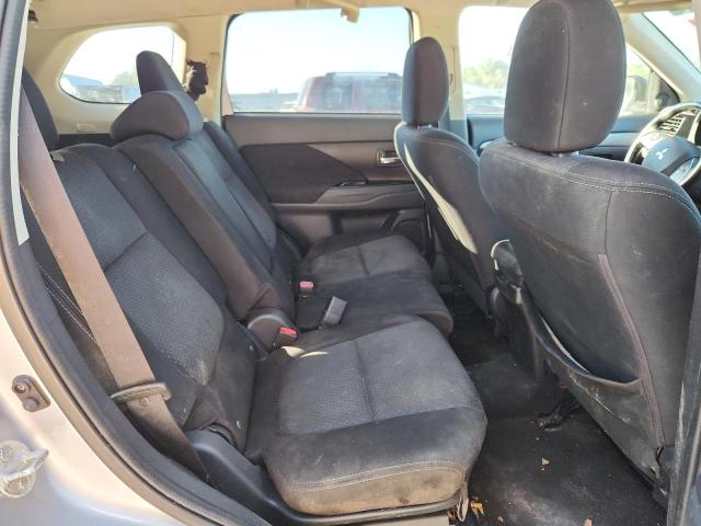 JA4AD3A32GZ013660 - 2016 MITSUBISHI OUTLANDER SE 银色 照片 11