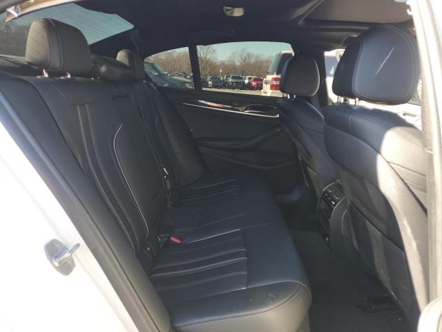 WBAJE5C5XKWA98674 - 2019 BMW 540 I WHITE photo 10