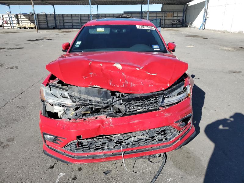 3VW4T7AJXHM348791 - 2017 VOLKSWAGEN JETTA GLI RED photo 5