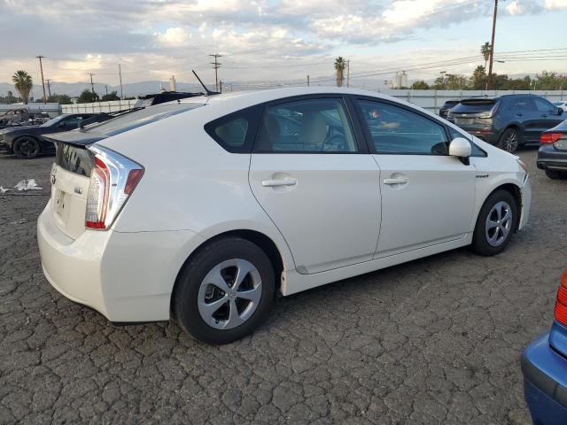 JTDKN3DU7D0344584 - 2013 TOYOTA PRIUS WHITE photo 3