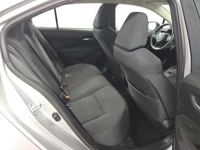 5YFEPMAE8MP223109 - 2021 TOYOTA COROLLA LE فضي صورة 10