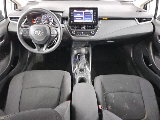 5YFEPMAE8MP223109 - 2021 TOYOTA COROLLA LE فضي صورة 8