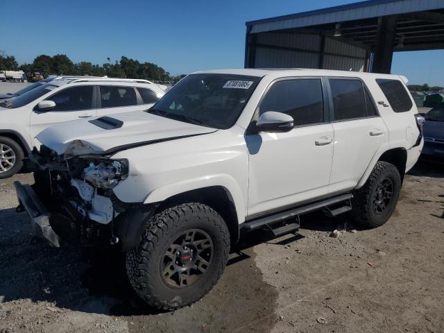 2018 TOYOTA 4RUNNER SR5/SR5 PREMIUM, 