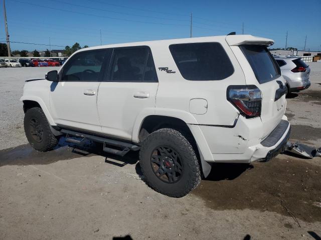 JTEBU5JR8J5601650 - 2018 TOYOTA 4RUNNER SR5/SR5 PREMIUM Ақ фото 2