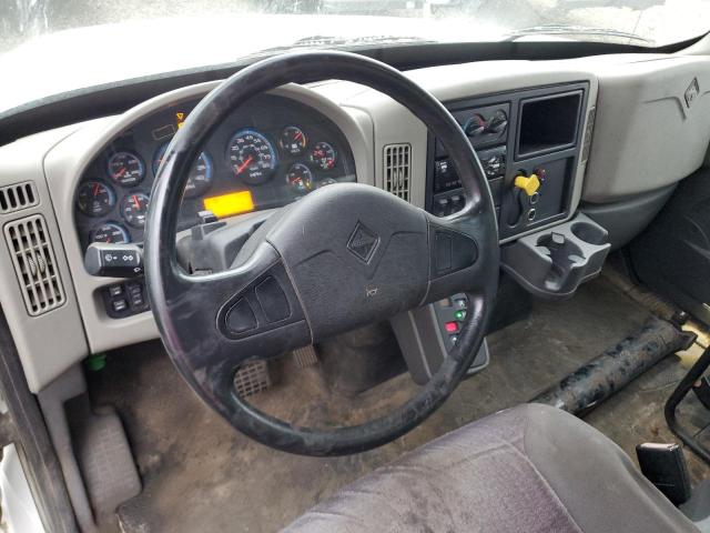 1HTMMMMN2KH381439 - 2019 INTERNATIONAL 4300 4300 أبيض صورة 8