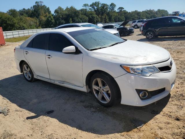 4T1BF1FK3EU772378 - 2014 TOYOTA CAMRY L WHITE photo 4