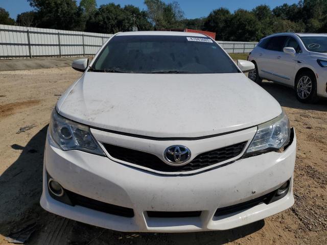 4T1BF1FK3EU772378 - 2014 TOYOTA CAMRY L WHITE photo 5