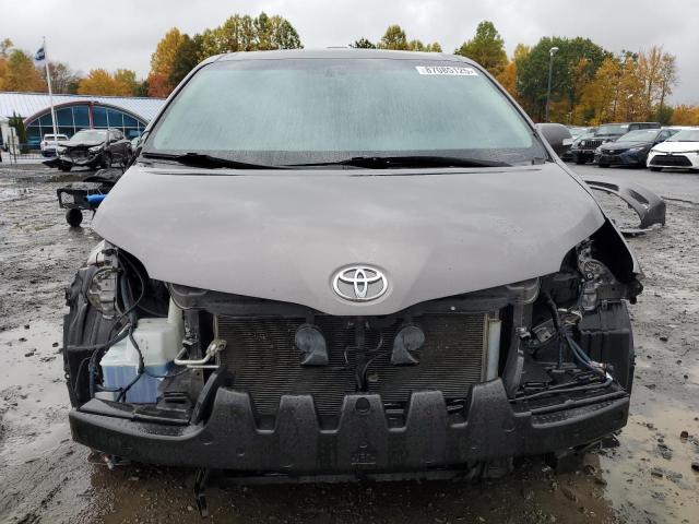 5TDDK3DC7GS141401 - 2016 TOYOTA SIENNA XLE Графитовый фото 5