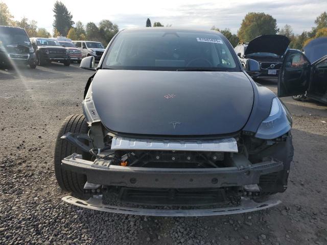 7SAYGDEEXRF004231 - 2024 TESLA MODEL Y Մոխրագույն լուսանկար 5