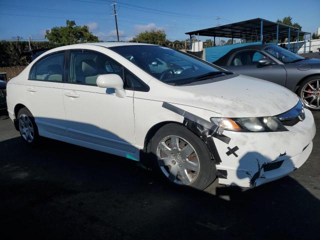 1HGFA16539L018764 - 2009 HONDA CIVIC LX WHITE photo 4
