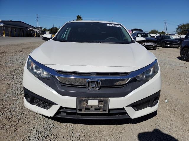 19XFC2F8XJE207790 - 2018 HONDA CIVIC EX Weiß Foto 5