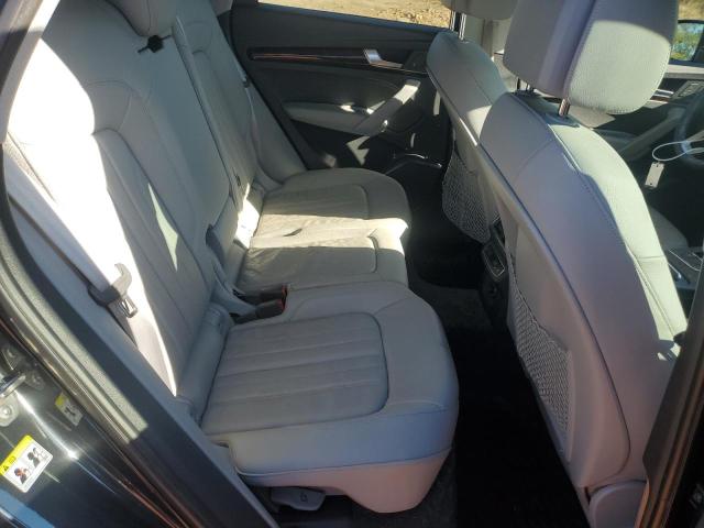 WA1BNAFY2J2044000 - 2018 AUDI Q5 PREMIUM PLUS BLUE photo 11