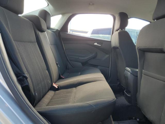 1FADP3F27JL329095 - 2018 FORD FOCUS SE ვერცხლისფერი ფოტო 10