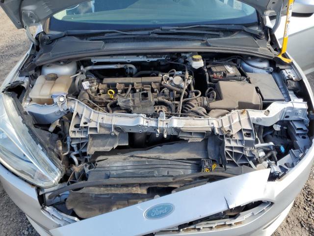 1FADP3F27JL329095 - 2018 FORD FOCUS SE ვერცხლისფერი ფოტო 11