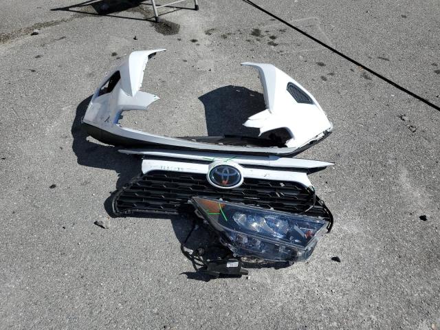 2T3K1RFV6LC063781 - 2020 TOYOTA RAV4 LE თეთრი ფოტო 13