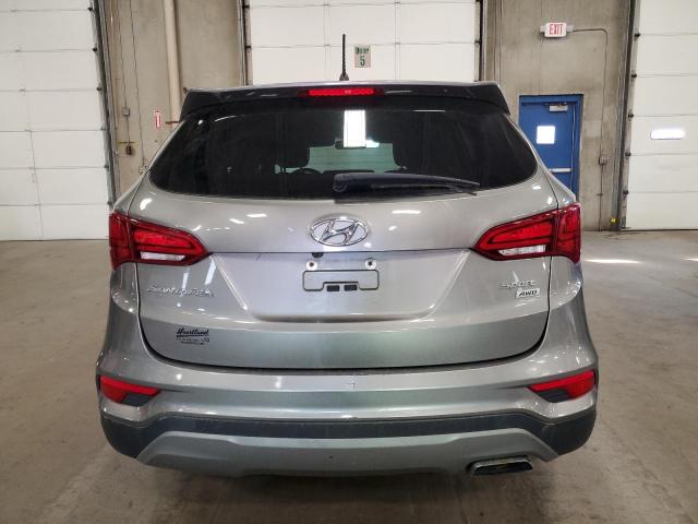 5XYZTDLB9JG539375 - 2018 HYUNDAI SANTA FE S GRAY photo 6