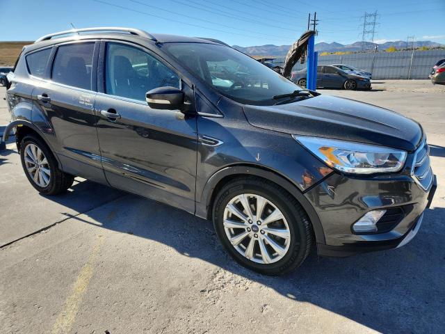 1FMCU0JD8HUB01810 - 2017 FORD ESCAPE TITANIUM ნაცრისფერი ფოტო 4