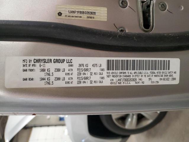 1J4NF1FB6BD263828 - 2011 JEEP COMPASS SPORT Argent photo 13