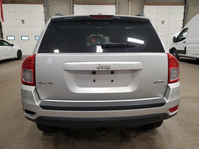 1J4NF1FB6BD263828 - 2011 JEEP COMPASS SPORT Argent photo 6