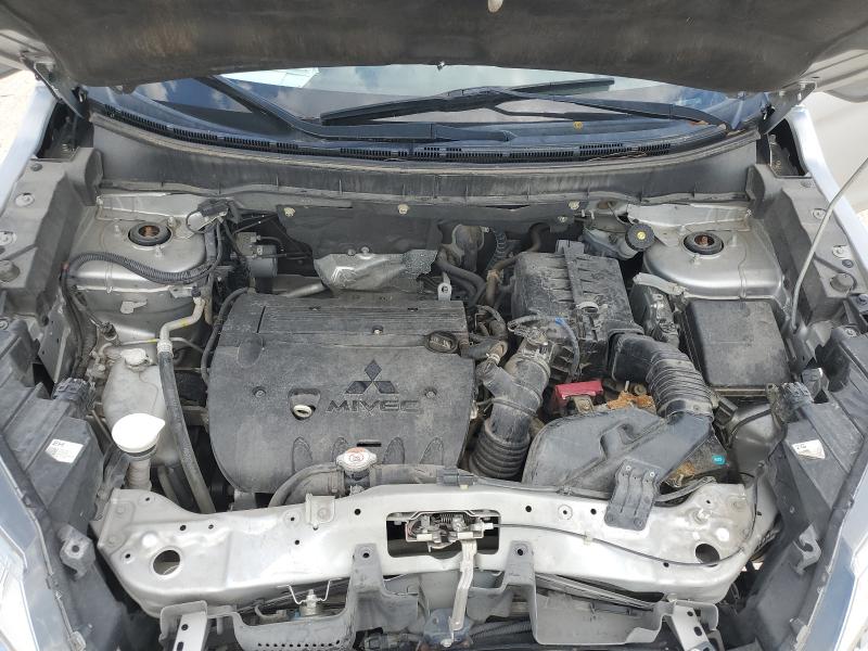 JA4AP3AU7LU012141 - 2020 MITSUBISHI OUTLANDER ES 银色 照片 12