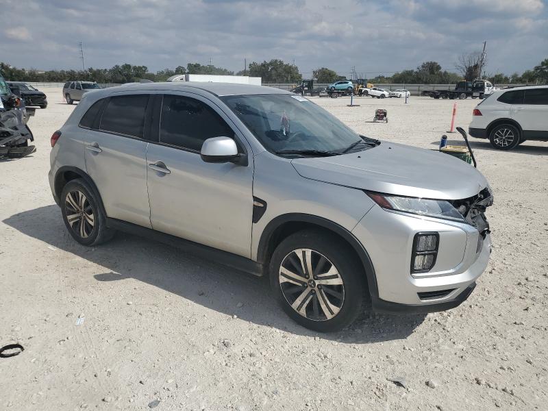 JA4AP3AU7LU012141 - 2020 MITSUBISHI OUTLANDER ES 银色 照片 4