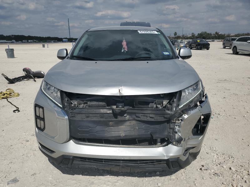 JA4AP3AU7LU012141 - 2020 MITSUBISHI OUTLANDER ES 银色 照片 5