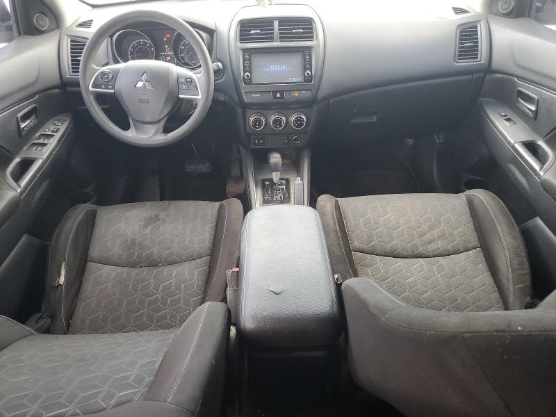 JA4AP3AU7LU012141 - 2020 MITSUBISHI OUTLANDER ES 银色 照片 8