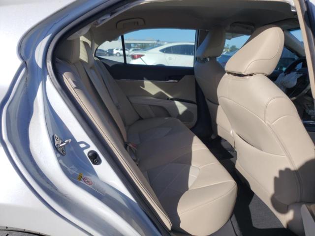 4T1B11HKXKU732886 - 2019 TOYOTA CAMRY L 白色 照片 10