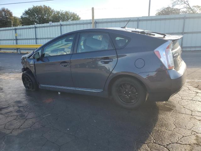 JTDKN3DU5D1636910 - 2013 TOYOTA PRIUS GRAY photo 2