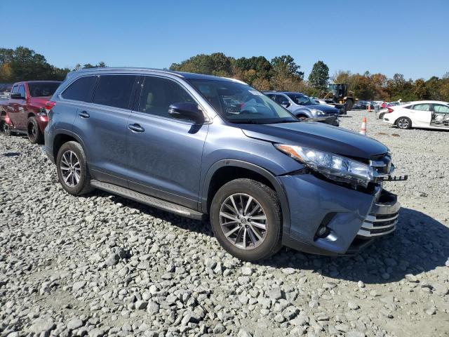 5TDKZRFHXKS333628 - 2019 TOYOTA HIGHLANDER SE BLUE photo 4